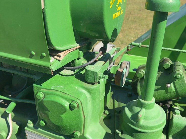 john-deere-b-image-36