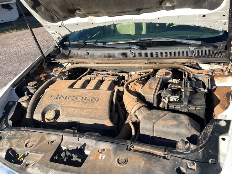 #2759-•-2010-lincoln-mks-(has-nm-title)-image-60