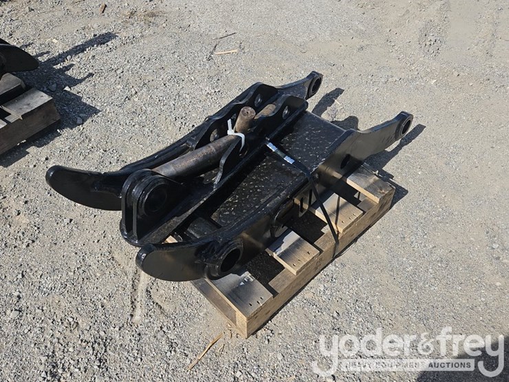 deere-135g-image-3