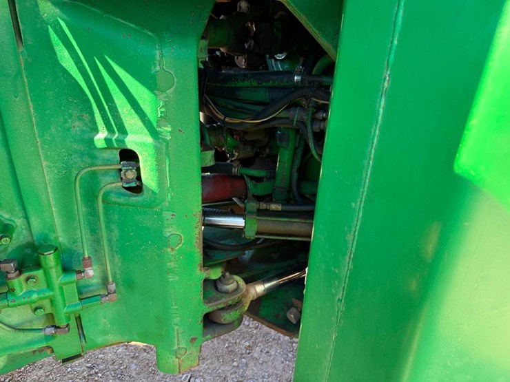 john-deere-8450-image-35