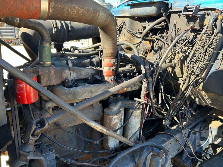 1989-mack-r688st-image-43
