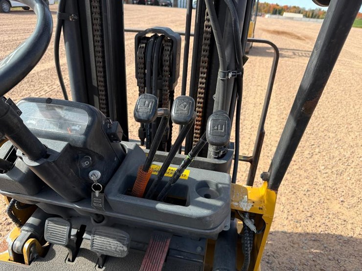 caterpillar-gc25-image-29