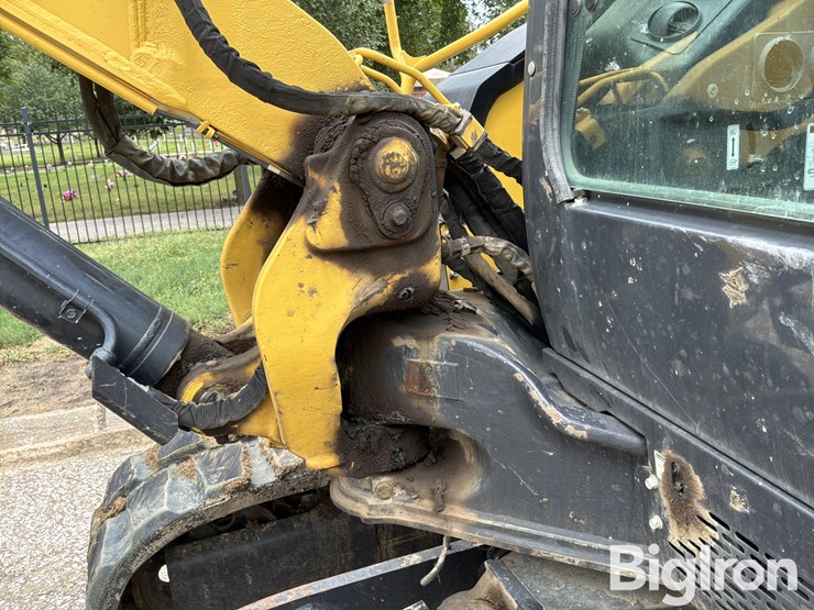 2019-yanmar-sv100-image-11