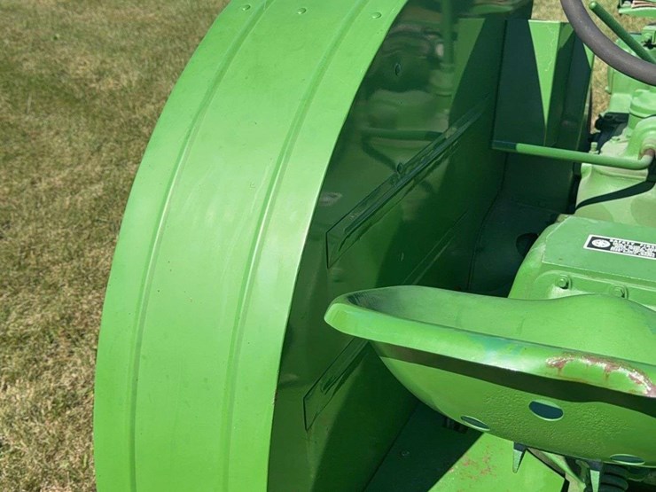 john-deere-b-image-31