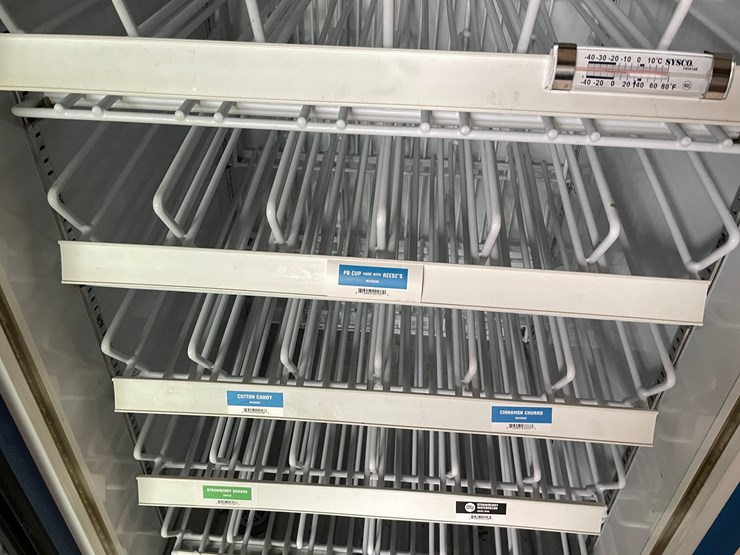 #4670-•-commercial-glass-door-freezer-image-19