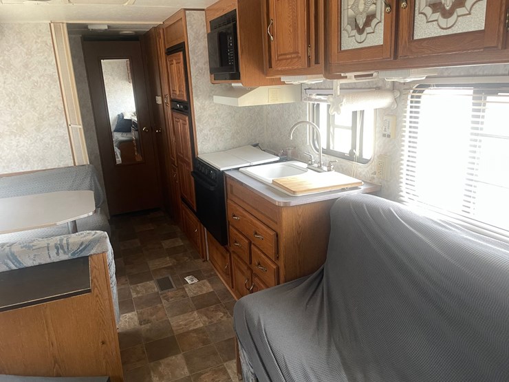 #1276-•-1998-jayco-eagle-304-camper-(has-mn-title)-image-77