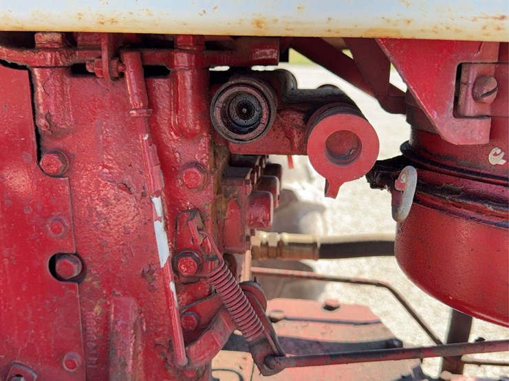 farmall-560-image-21