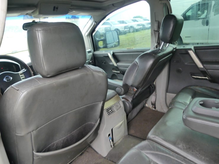 2004-nissan-titan-image-9