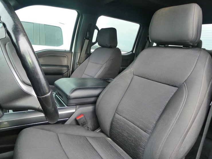 2021-ford-f150-xlt-image-11