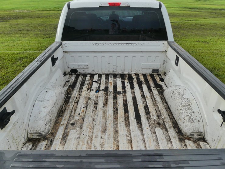 2016-ford-f150-xl-image-5