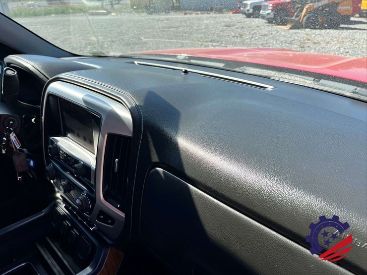 2014-gmc-sierra-z71-slt-pickup-truck-image-87