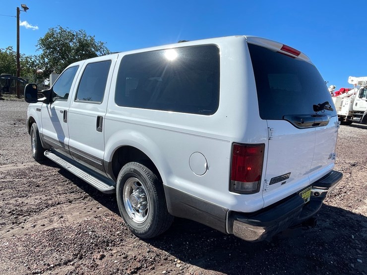 2003-ford-excursion-image-8