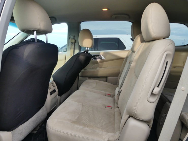 2014-nissan-pathfinder-image-7