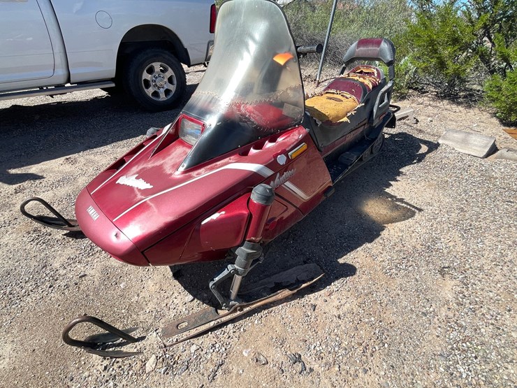#2898-•-yamaha-venturo-snowmobile-image-27