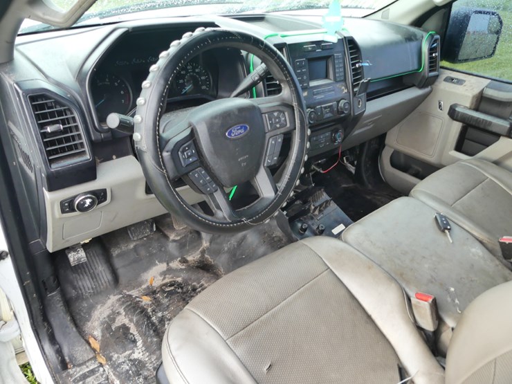 2016-ford-f150-xl-image-11