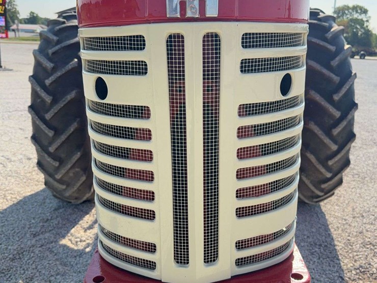 farmall-350-image-9