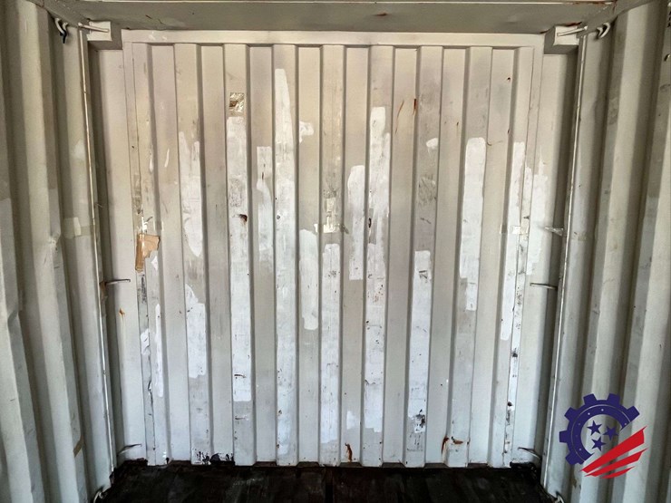 2011-20’-shipping-container-image-18