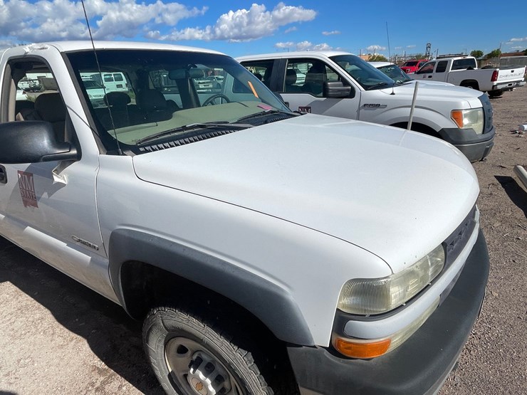2002-chevrolet-silverado-2500-image-18