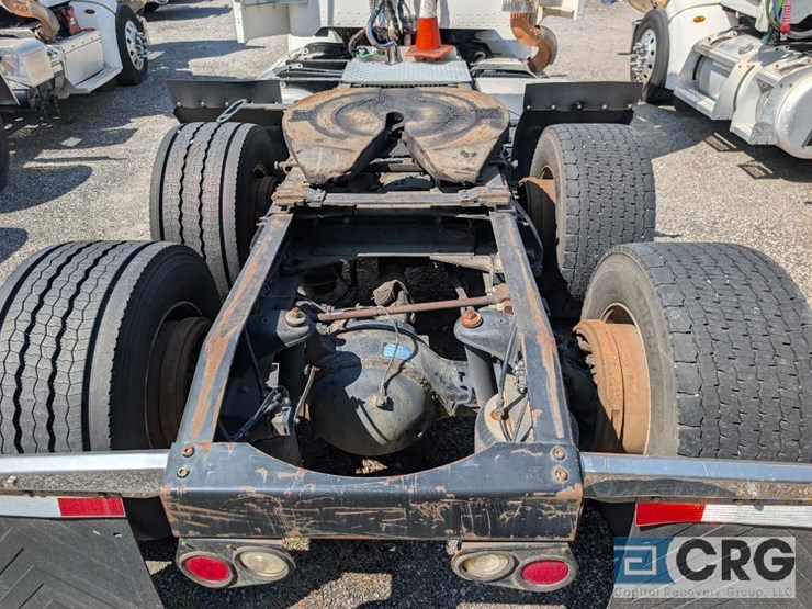 2014-peterbilt-386-image-11