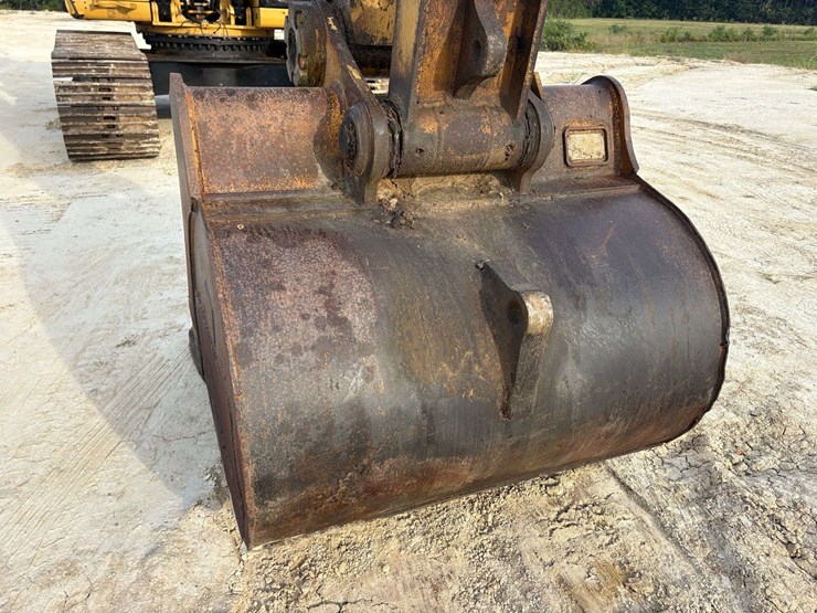 2008-caterpillar-330-image-19