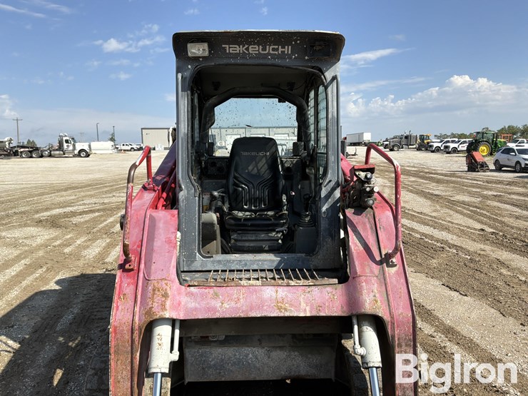 2015-takeuchi-tl12-image-13