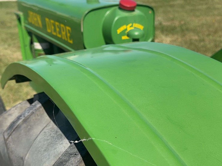 john-deere-b-image-32