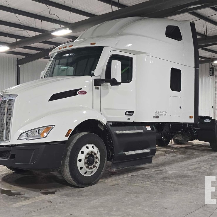 2024 PETERBILT 579