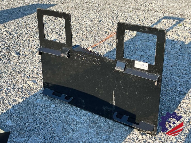 40-in.-skid-steer-spade-bucket-attachment-image-4