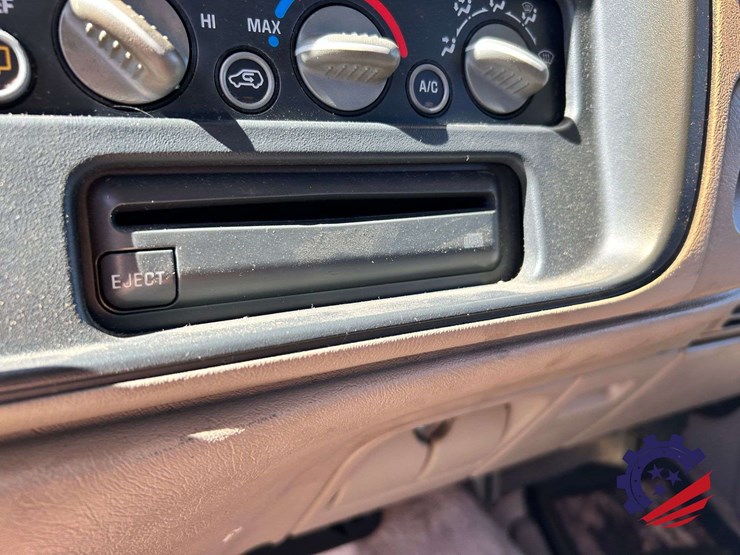 1998-chevrolet-2500-image-45