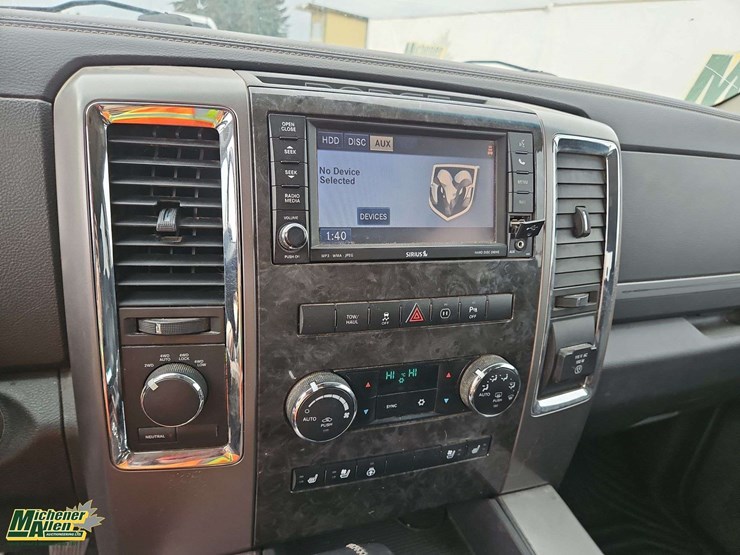 2012-dodge-1500-image-22