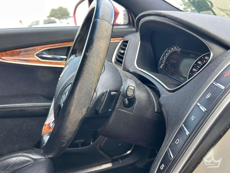 2016-lincoln-mkx-image-16