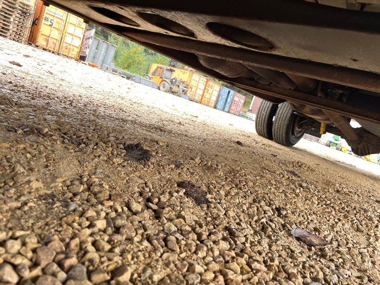 2000-chevrolet-silverado-3500-image-118