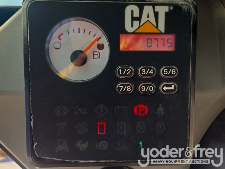 2018-caterpillar-226d-image-57
