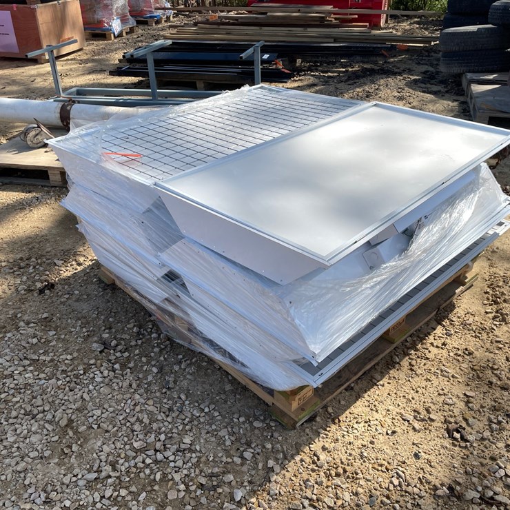 #3008 • Pallet of Used LED Lights