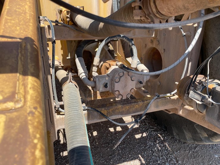 2003-caterpillar-613c-image-54