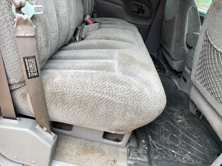 2000-chevrolet-silverado-3500-image-62