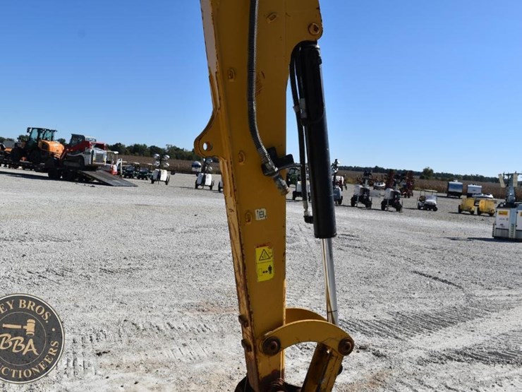 2021-caterpillar-306cr-image-31