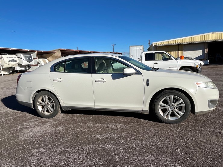 #2759-•-2010-lincoln-mks-(has-nm-title)-image-71