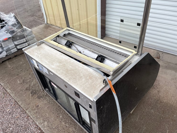 #4686-•-hussmann-refrigerated-display-case-image-18