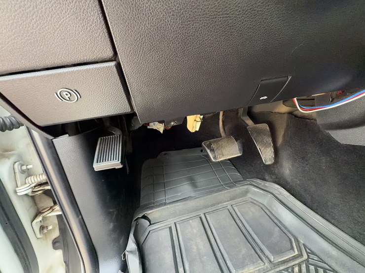 2014-dodge-1500-image-32