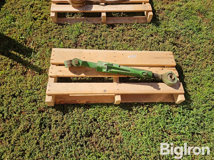 john-deere-8320-image-4