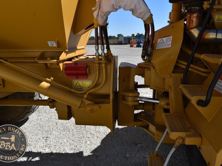 1997-caterpillar-d250e-ii-image-20