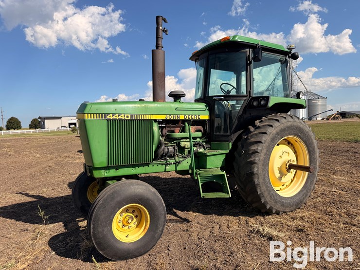 1981-john-deere-4440-image-1