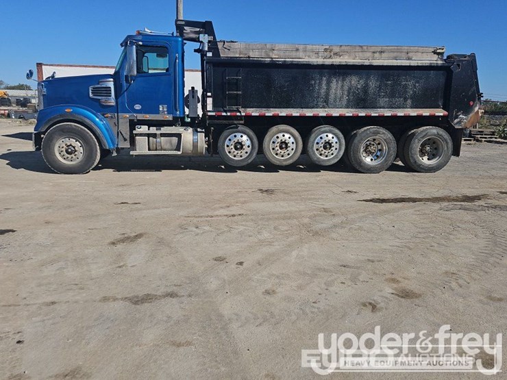 2019-freightliner-122sd-image-2