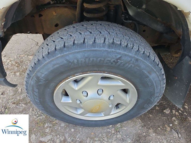 2011-ford-cargo-image-13