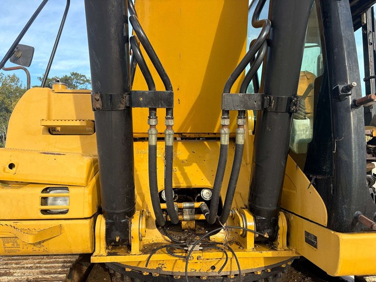 2008-caterpillar-330-image-25