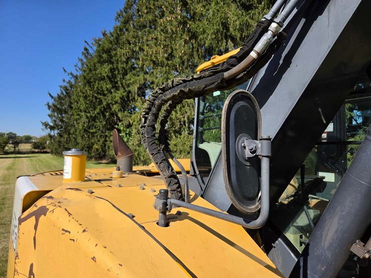 2017-deere-75g-image-20