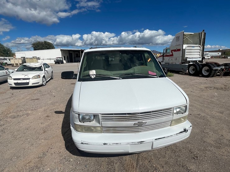 1999-chevrolet-astro-image-12