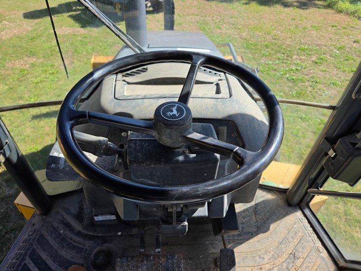 2010-deere-310j-image-27