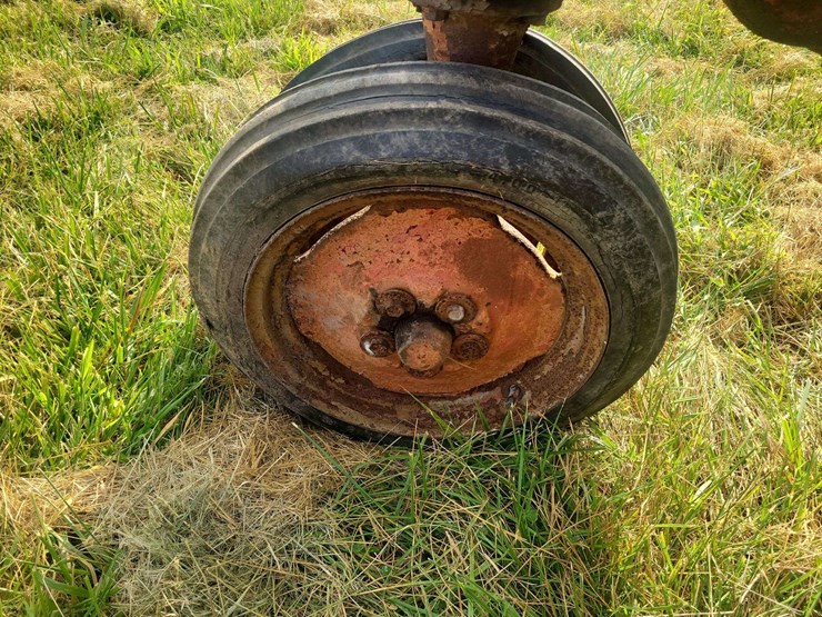 allis-chalmers-ca-tractor-image-12